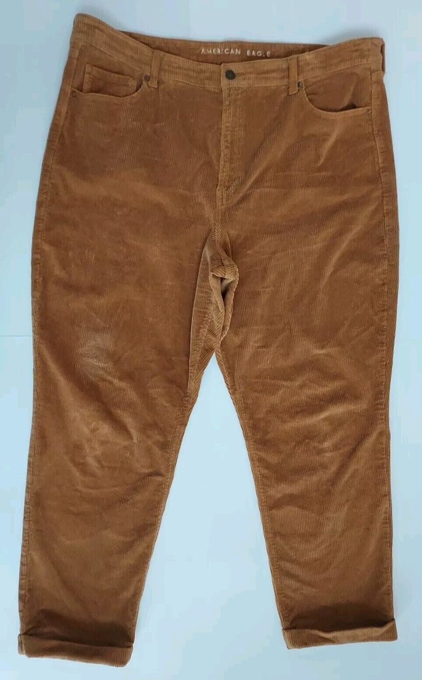 Ladies American Eagle Mom High Rise Corduroy Super Stretch Cuffed Tan Size 20R